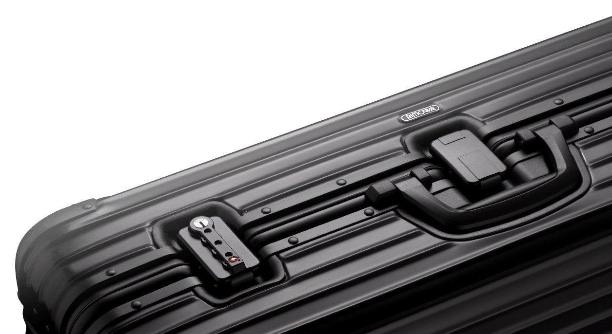 Rimowa Topas Stealth Multiwheel 21-inch - Elegant Black Anodised Aluminium, TSA Locks - Rimowa Topas Stealth Multiwheel 21-inch - Elegant Black Anodised Aluminium, TSA Locks - Travelking